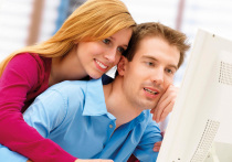 4 декабря — Международный день объятий. Но «обнимашки» - это не только милота. Раньше формулировки «угрожая словами» в хрониках происшествий применяли к насильникам, а теперь УК заинтересовался и простыми "обнимашками", которые, кстати, после пандемии для многих заменили менее гигиеничные приветственные  поцелуи. 