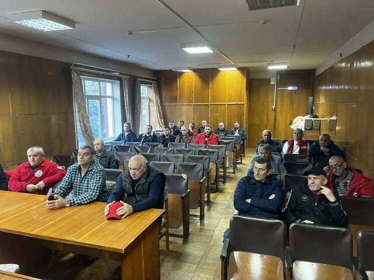 Госавтоинспекция Сочи провела рабочую встречу с водителями скорой помощи