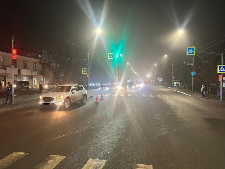 В Орле иномарка сбила пешехода на регулируемом переходе