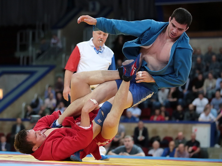 Российским самбистам разрешили использовать национальную символику на международных соревнованиях