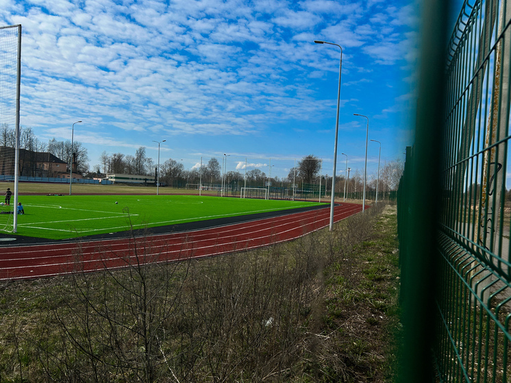 Игорь Руденя наградил футболистов юношеских команд Калининградской области