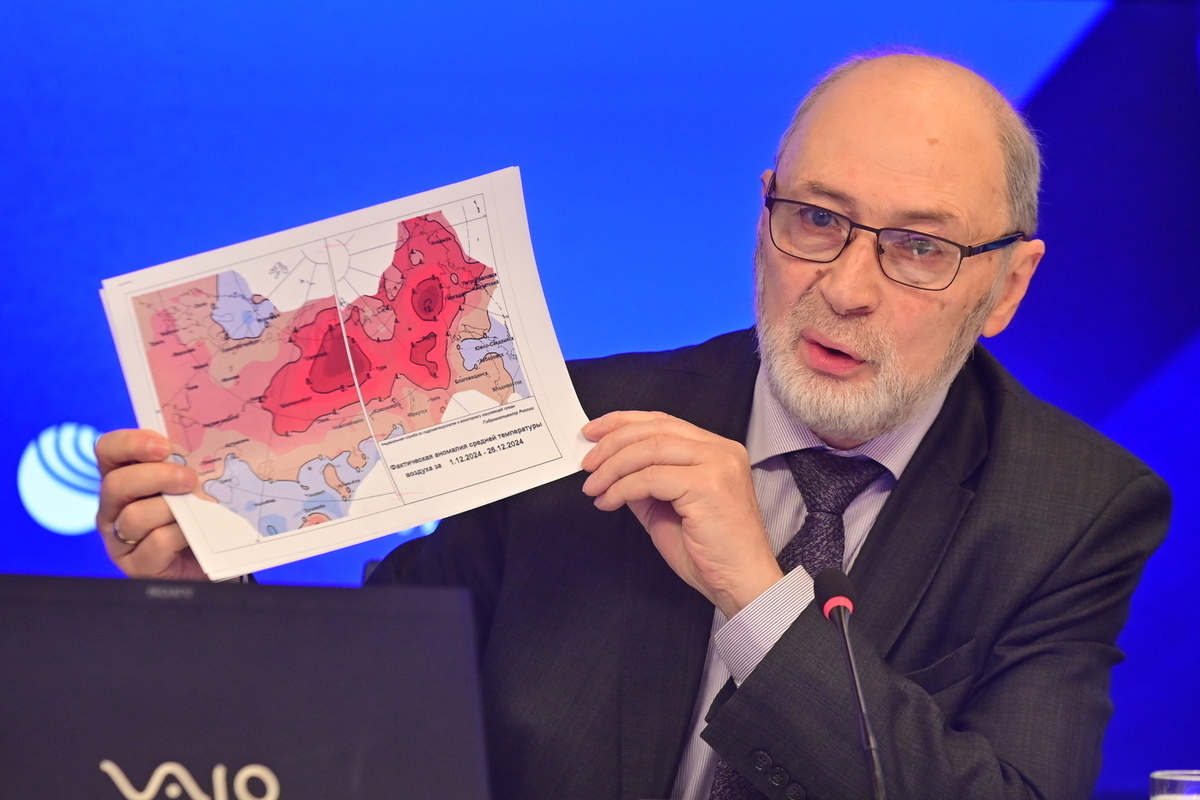 Объяснены причины длительного тепла в центре России