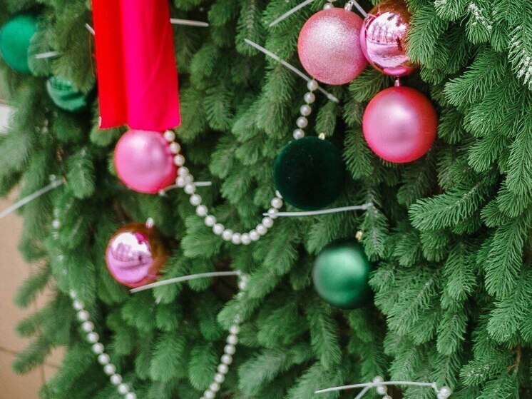 До боя курантов осталось чуть более трех недель - самое время, чтобы впустить в дом магию ожидания