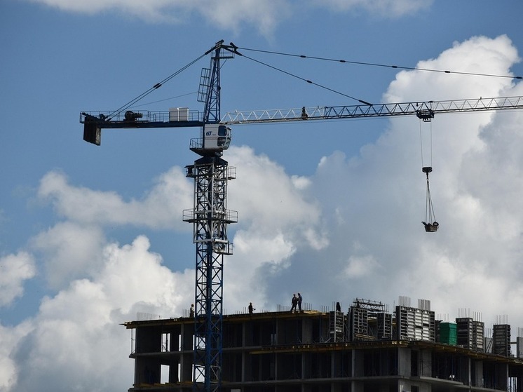 Суд остановил стройку в Комсомольске-на-Амуре: нелегальные мигранты покинули объект