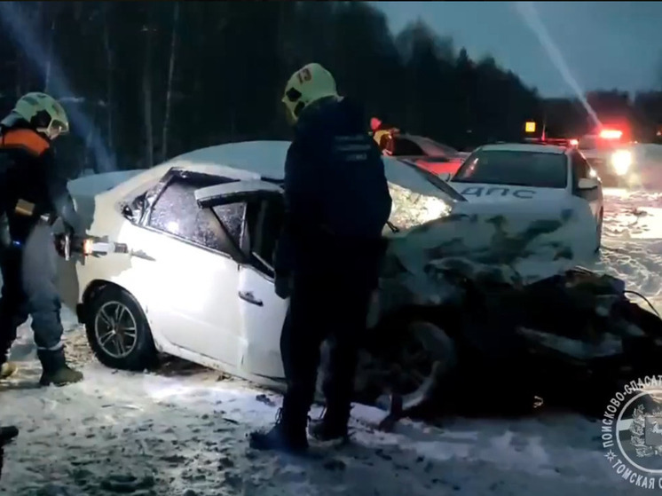 На трассе «Томск-Мариинск» произошло смертельное ДТП с участием трех автомобилей