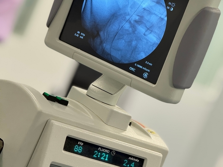 В Курском онкоцентре провели мастер-класс по лазерному дроблению камней в почках