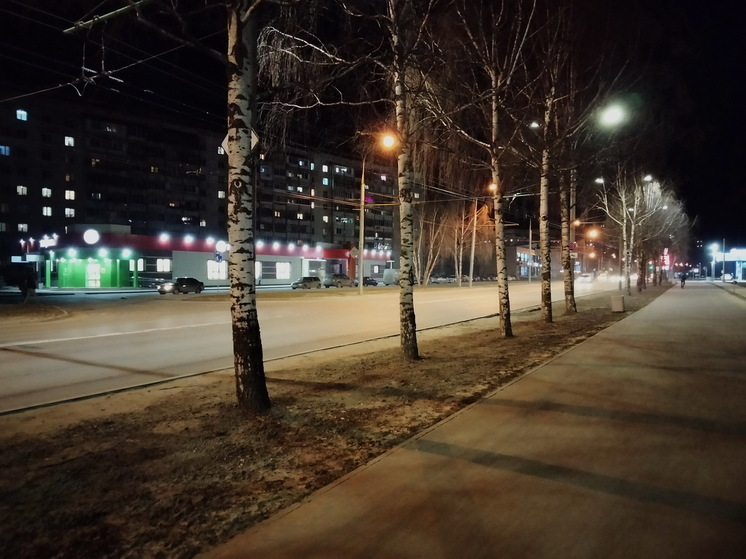 В Йошкар-Оле ищут автомашину, сбившую мальчика у школы № 9