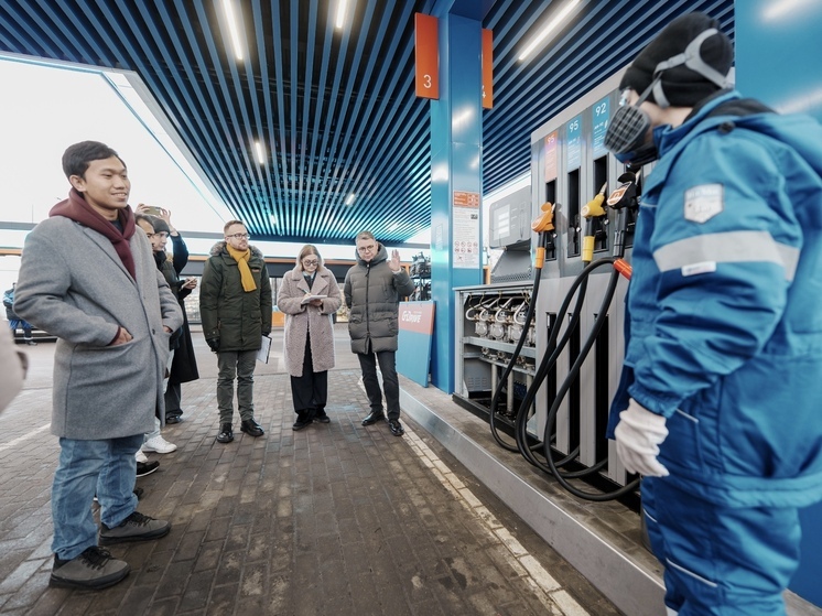 Специалисты Юго-Восточной Азии посетили АЗС в Петербурге