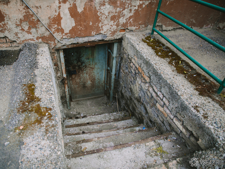 Жительница Кемерово заявила о подтоплении подвального помещения в многоэтажном доме