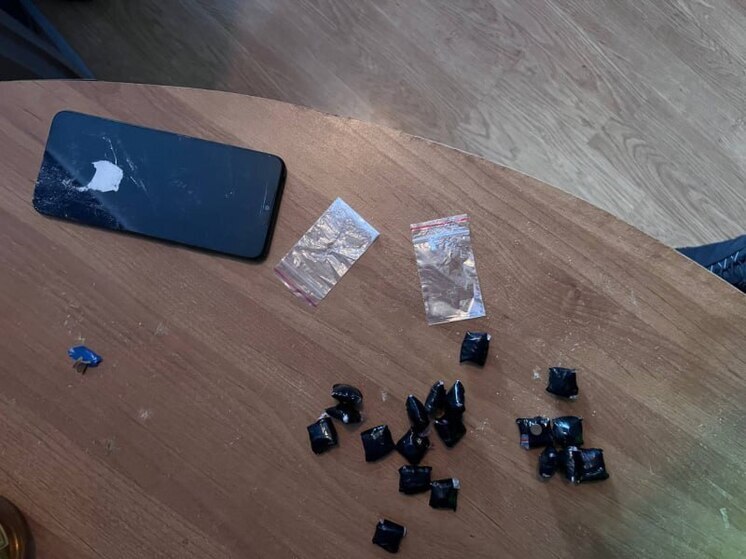 В Томске задержан курьер из Кузбасса с крупной партией мефедрона