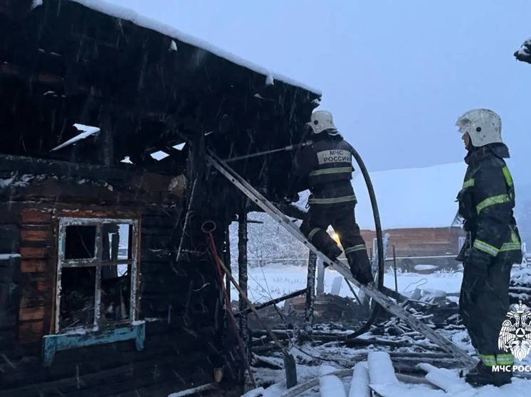 Женщина погибла при пожаре в частном доме на Алтае
