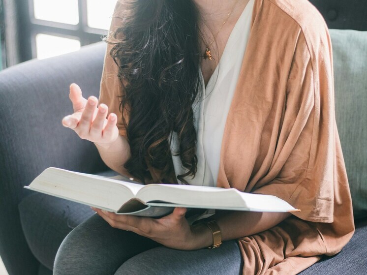 Жительница Бурятии наворовала у людей с дефектами речи 620 тыс. рублей