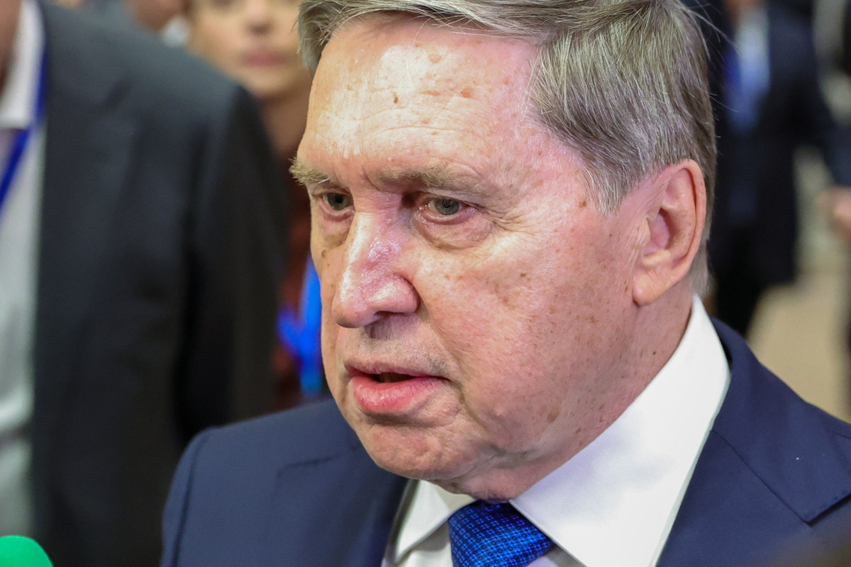 Ушаков прокомментировал предстоящий разговор Путина и Трампа