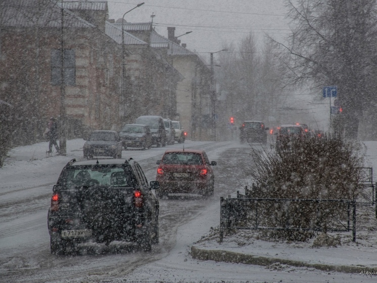 ГАИ Карелии предупреждает водителей о приближающихся снегопадах и метелях