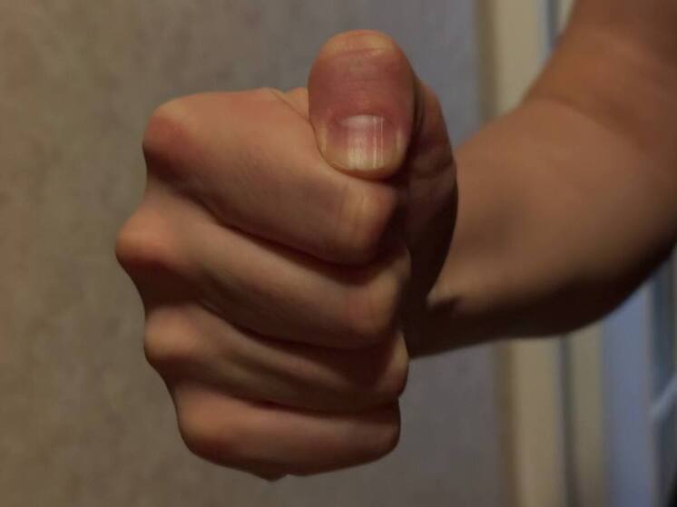 В Выборгском районе мужчина избил двух человек, чтобы украсть велосипед