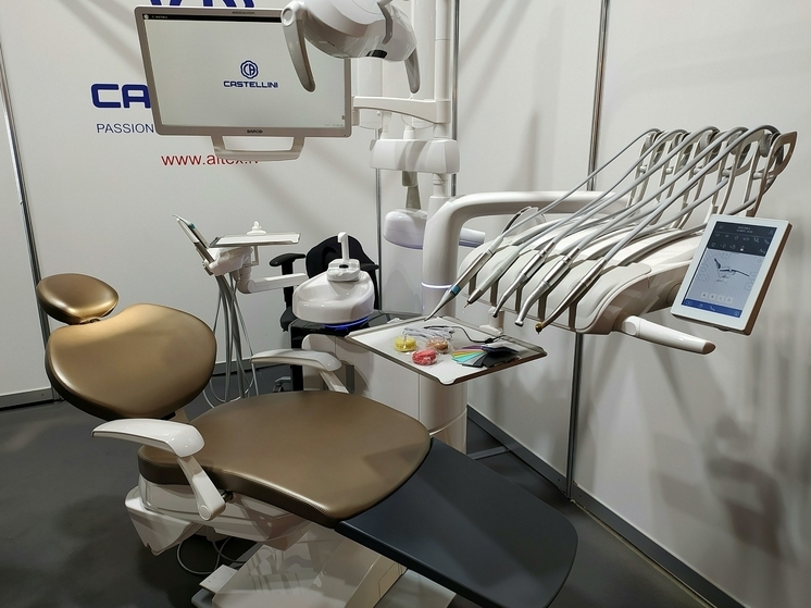 Удаление зубов мудрости серьезно подорвало здоровье юной москвички