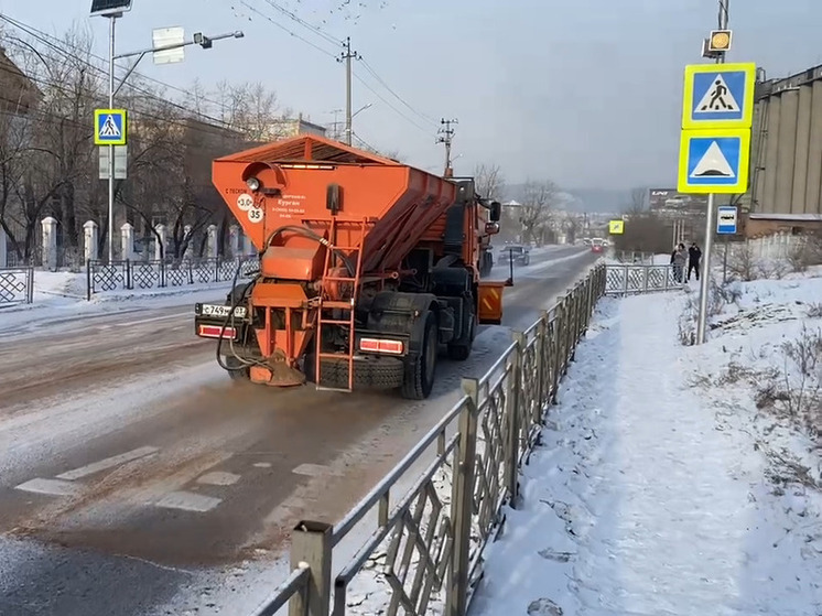 В Улан-Удэ на посыпку дорог уже ушло вдвое больше песка, чем год назад