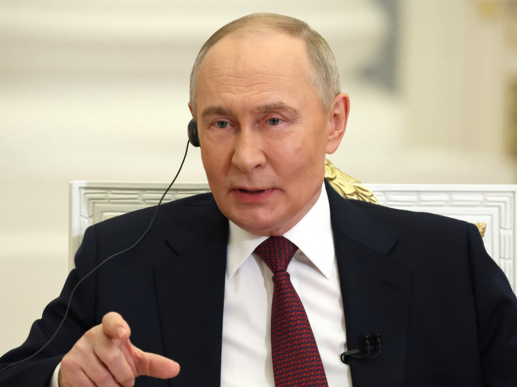 Европа пытается очернить президента РФ Владимира Путина для срыва мирного урегулирования конфликта на Украине, написал на своей странице в социальной сети X (бывшая Twitter) норвежский профессор Гленн Дизен