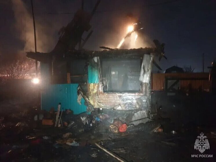 Два человека погибли на пожаре в Иркутске