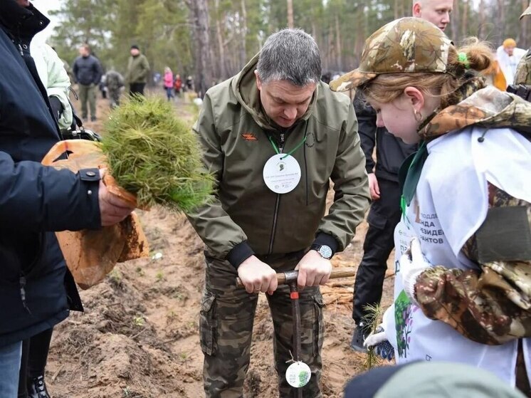 Глава ЛНР Леонид Пасечник поблагодарил волонтёров региона в День добровольца