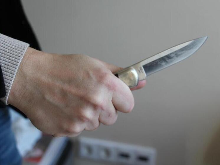 Житель Адыгеи обвиняется в попытке убийства приятеля ножом из-за конфликта