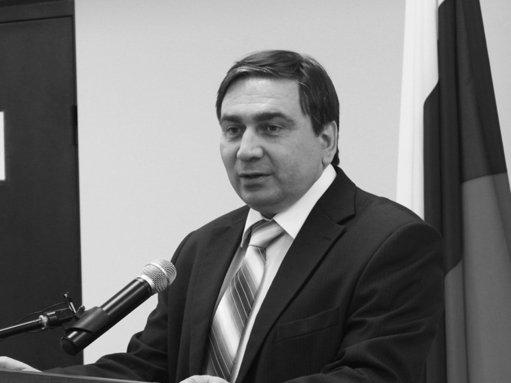 Свердловскому экс-министру ЖКХ Смирнову могут смягчить наказание из-за медали