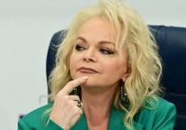 В шоу-бизнесе считают: скандальная ситуация с квартирой не сильно скажется на предновогодних доходах Ларисы Долиной