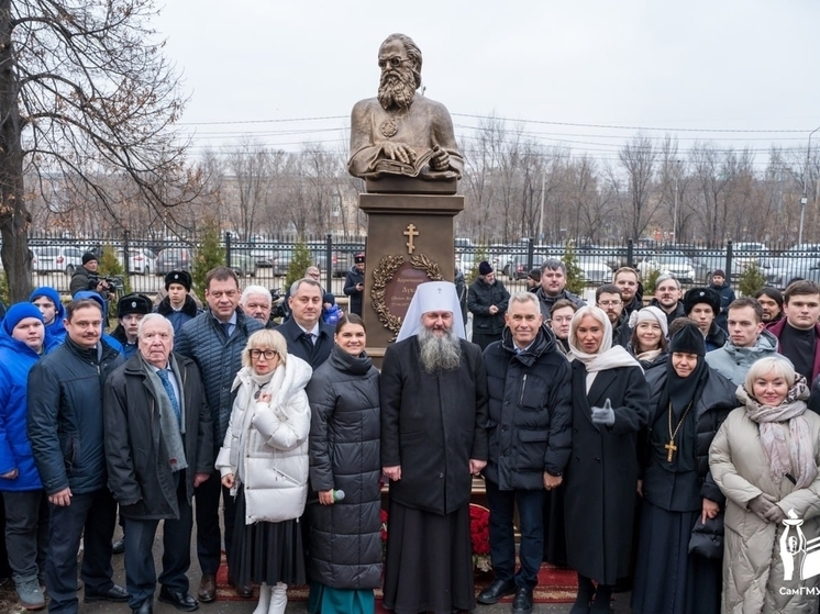 В Самаре у клиник СамГМУ установили памятник известному святителю Луке Крымскому