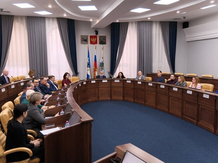 Стратегии здоровья и долголетия обсудили в Общественной палате Иркутска