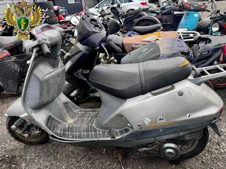 У челябинца отняли скутер, на котором он пьяный катал ребенка