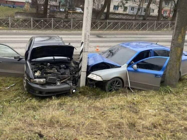 В Брянском районе столкнулись два легковых автомобиля