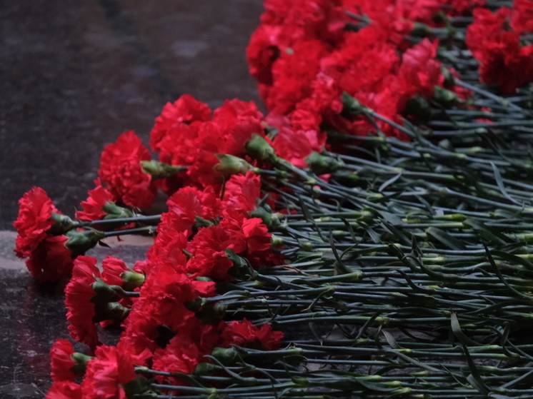 В Волгоградской области проводят в последний путь бойца СВО Александра Павлова