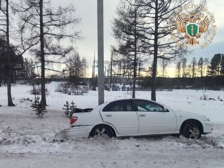 В Бурятии 12-летний ребенок за рулем иномарки въехал в столб с тремя несовершеннолетними в салоне