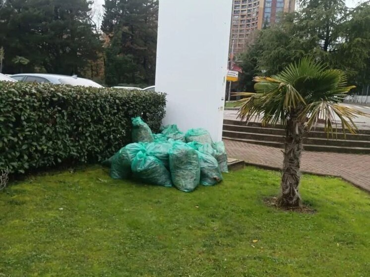 В Хостинском районе Сочи провели работы по благоустройству на ряде улиц