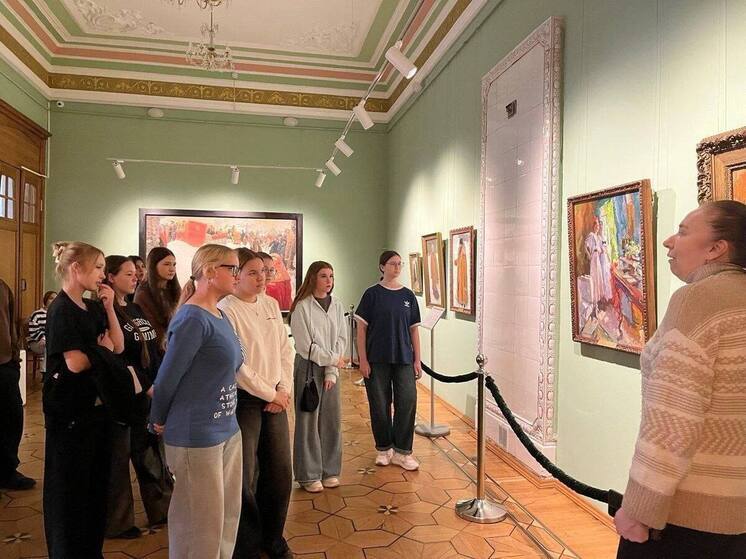 Выставка шедевров Третьяковки в Чебоксарах собрала более 3 тысяч зрителей