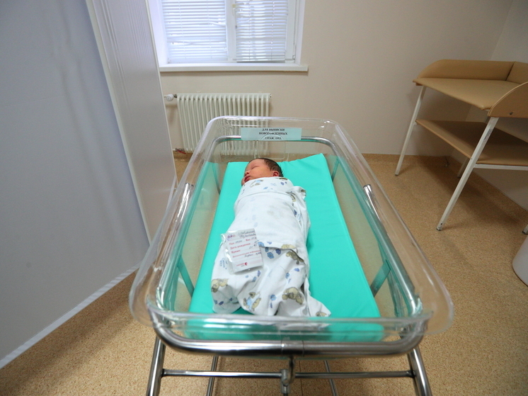 В Альметьевске задержали женщину, бросившую младенца в подъезде