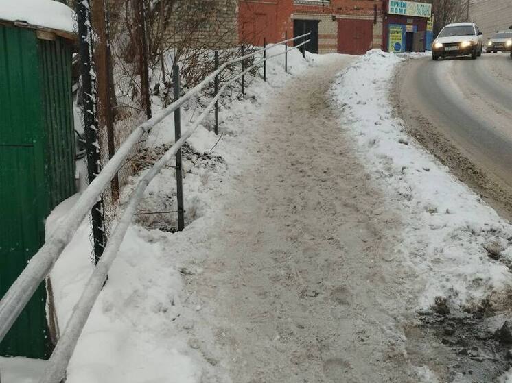 На Светлом переулке в Томске установили ограждения и перила для безопасности пешеходов