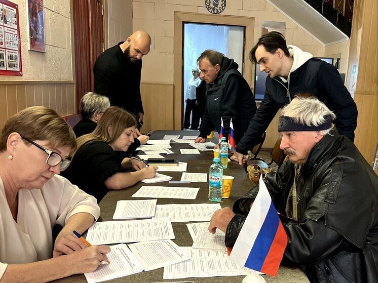 В Геническе в мобильную приемную губернатора поступило 35 обращений