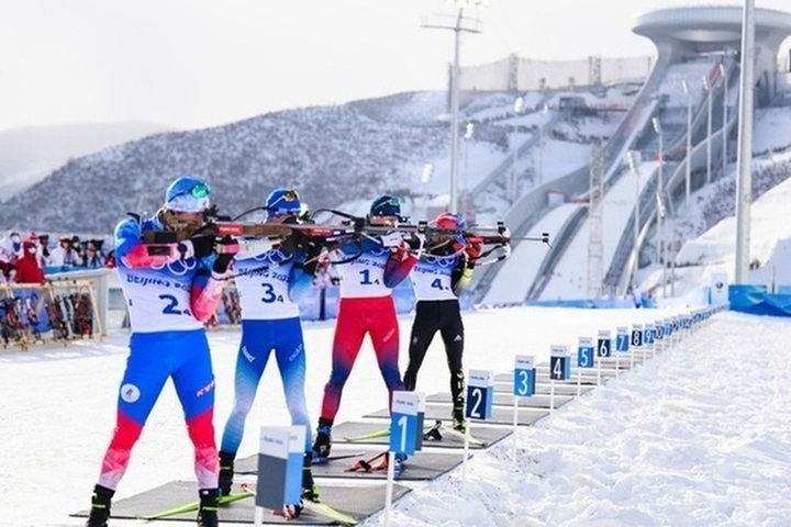 Дмитрий Лазовский победил в масс-старте на Кубке Содружества в Ханты-Мансийске
