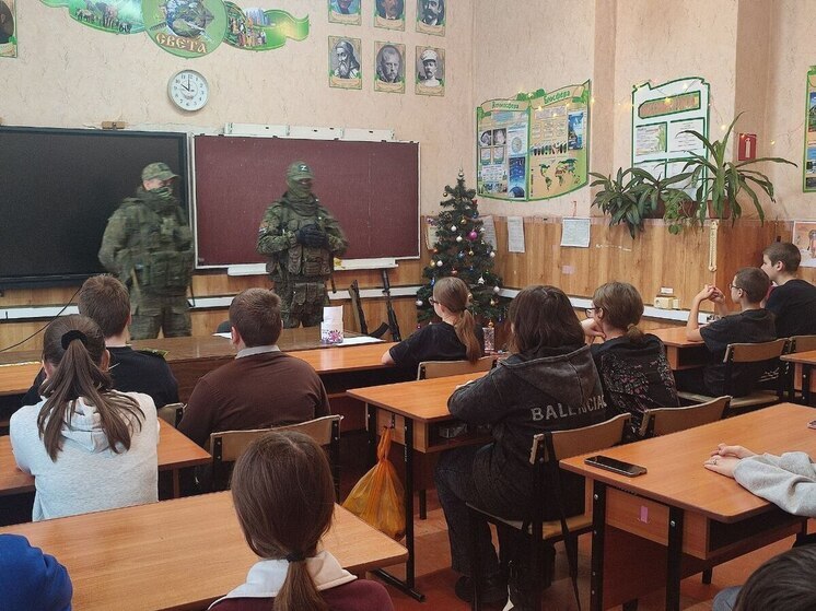 Урок мужества прошел для запорожских школьников в Каменско-Днепровском районе