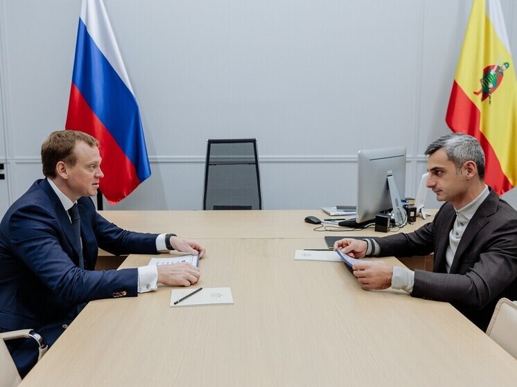 Павел Малков обсудил поддержку бизнеса с главой Корпорации МСП Исаевичем