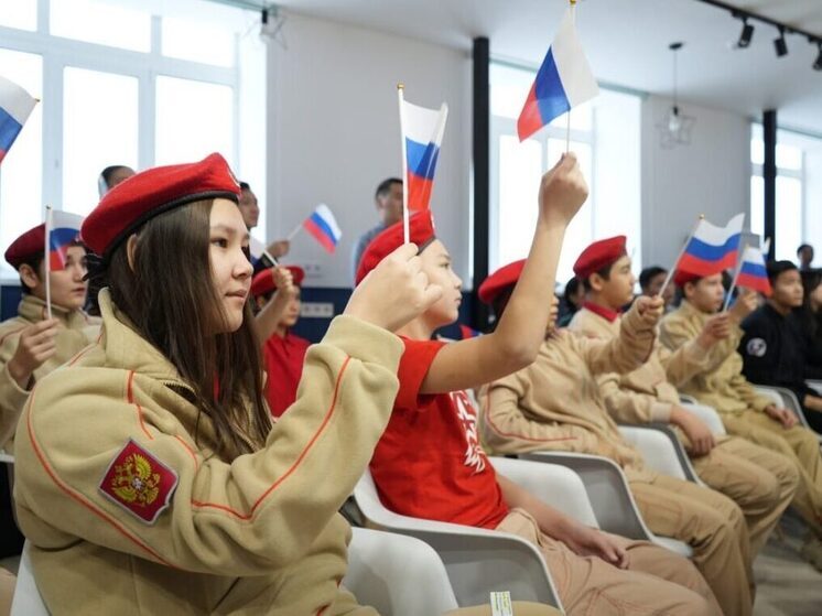 Глава Якутии Айсен Николаев поздравил с Днём детского движения, отметив успехи и рост объединений