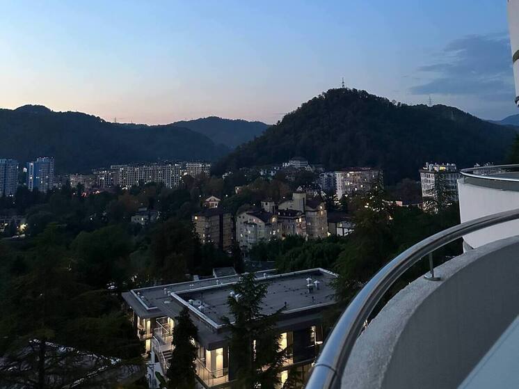 В наше время планирование поездки дело крайне непростое, требует расторопности и предприимчивости. Иначе все это может легко превратиться в лотерею, где все зависит только от удачи. Например, один и тот же номер может стоить в два раза дороже всего лишь из-за выходных или крупного мероприятия в городе.