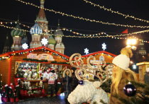 Выбор подарка для мамы — это особый ритуал. Часто мы ищем не просто вещь, а способ сказать то, для чего слов не хватает: «спасибо», «я тебя вижу», «ты — мой самый тёплый дом». Поэтому самый ценный подарок для мамы — это всегда внимание, материализованное в жесте.