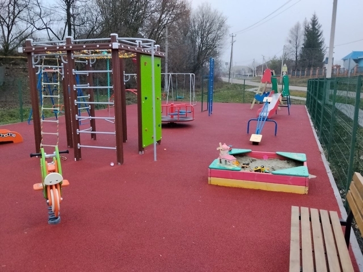 В селе Косилово Грайворонского округа построили две детские площадки