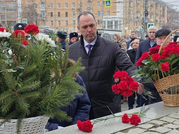 Александр Шаститко принял участие в памятных мероприятиях в День воинской славы