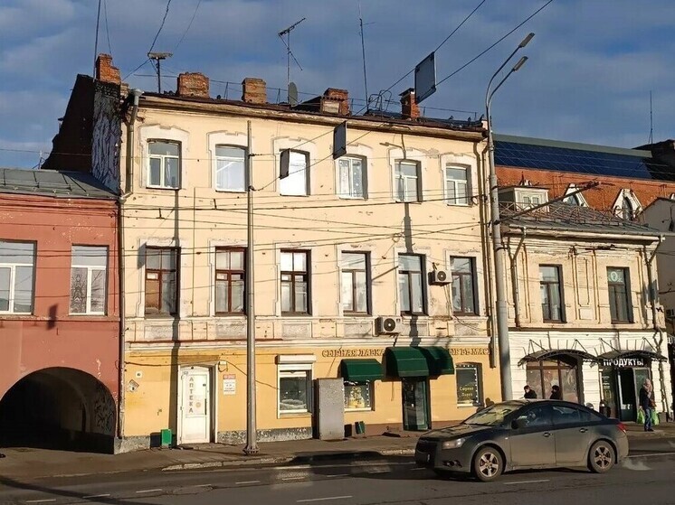 С исторических зданий Ярославля уберут все несанкционированные изменения