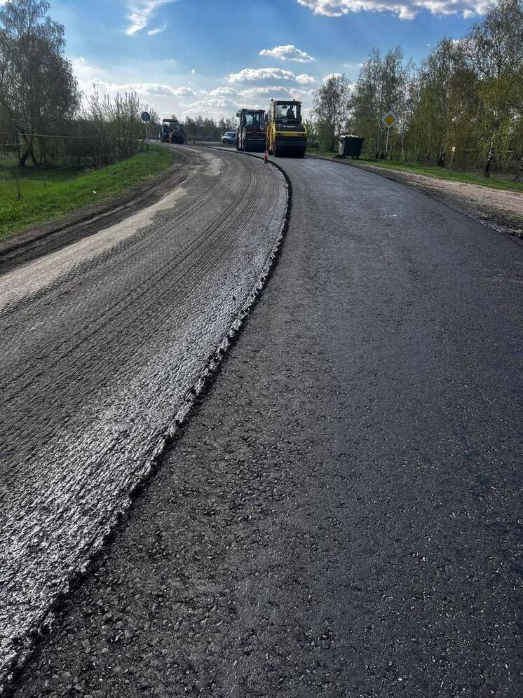 В Базарном Карабулаке ремонт дороги идет с опережением графика