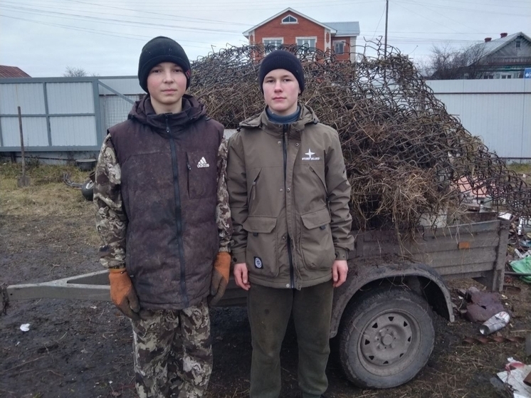 Школьники из Батыревского округа организовали акцию «Подарок солдату»