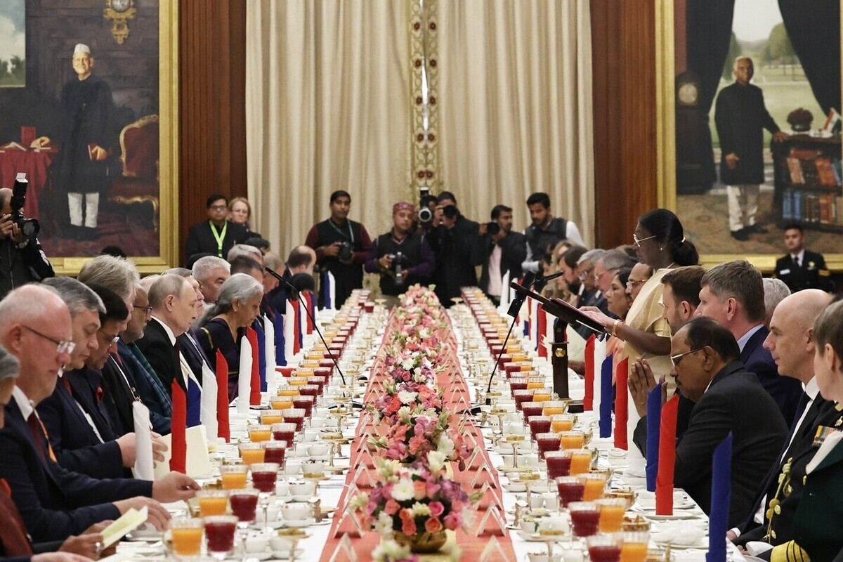 Президент Индии угостила Путина вегетарианским ужином